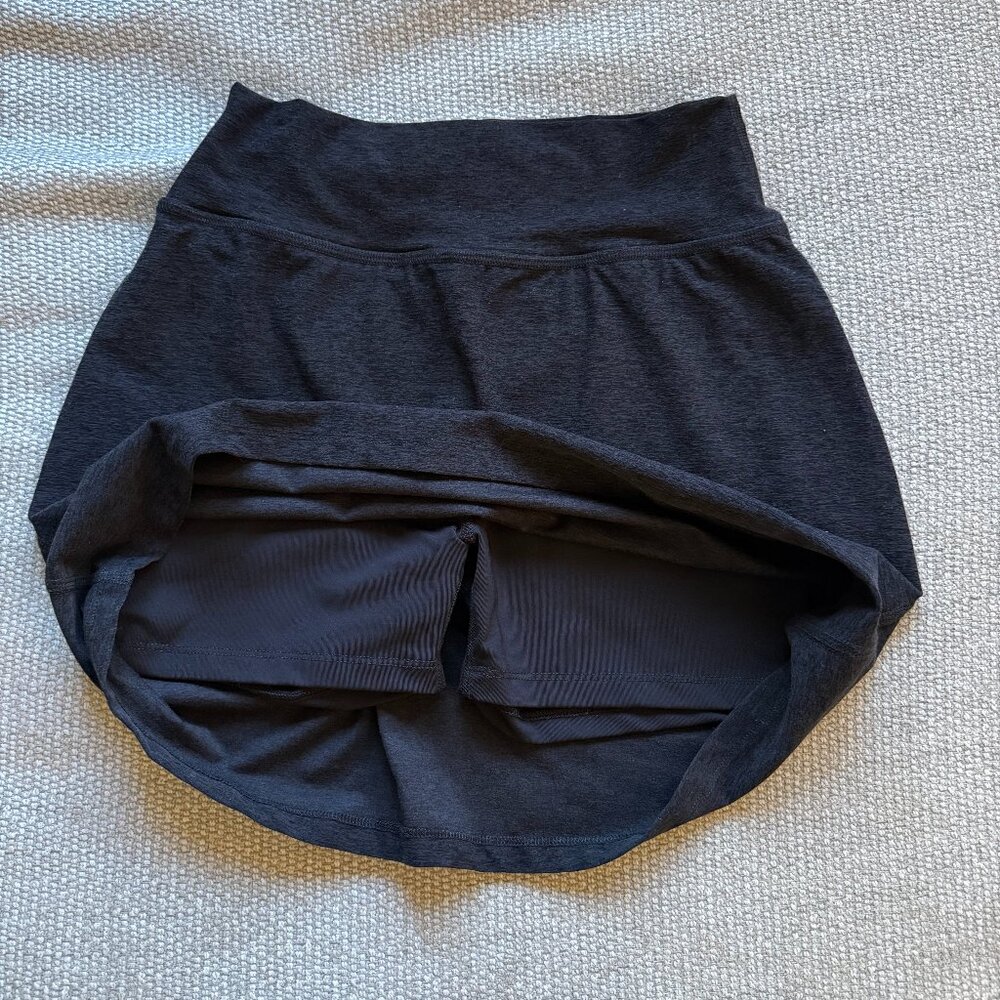 Beyond Yoga Move It Spacedye Athletic Skort in Darkest Night - Size Small - Picture 2 of 8